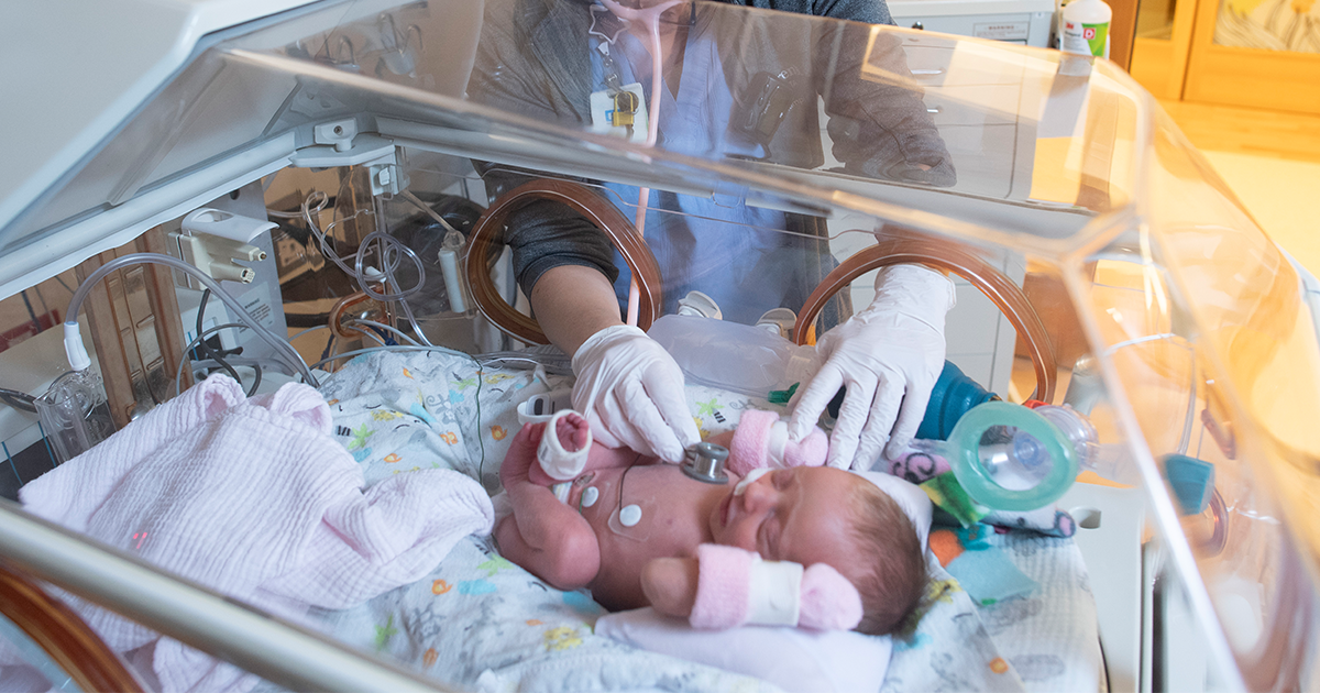 Baby in the NICU getting respiratory care