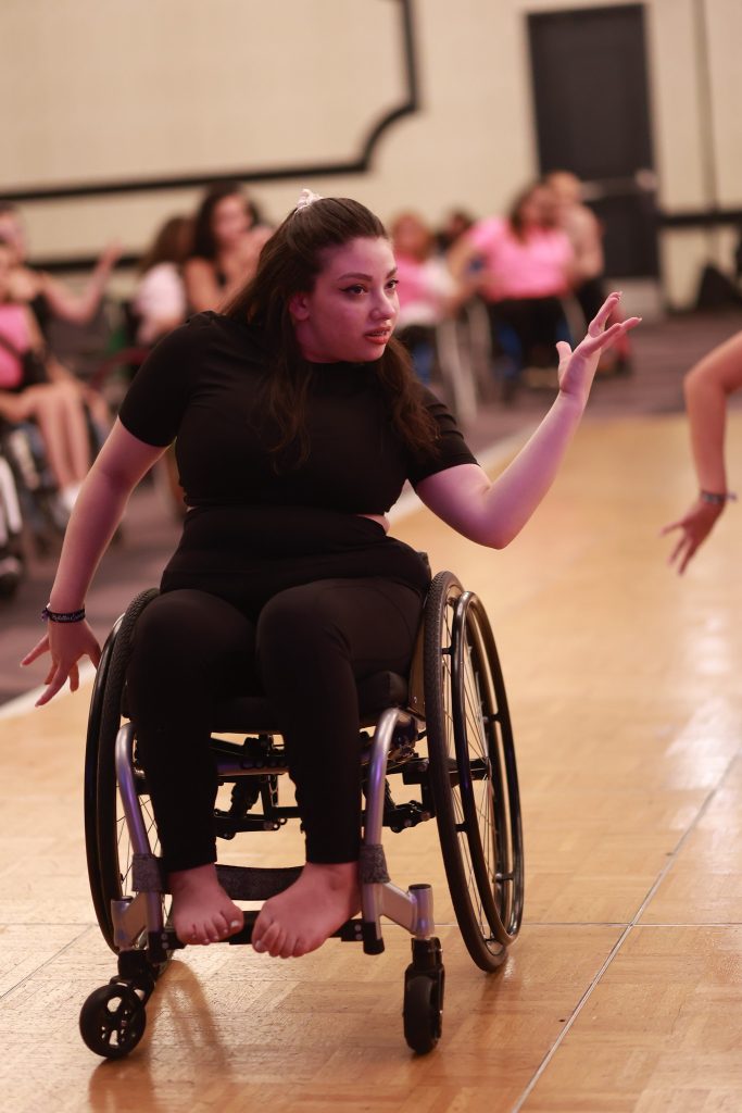 Kaili dancing
