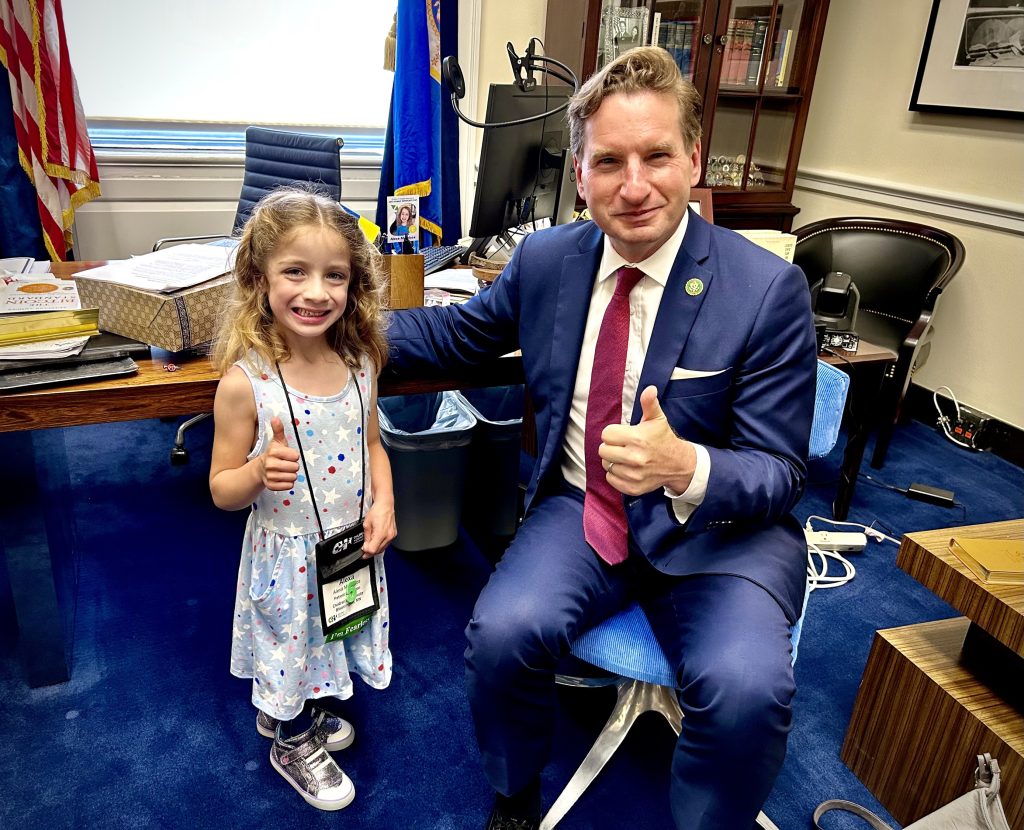 Children's Minnesota patient family participates in Family Advocacy Day