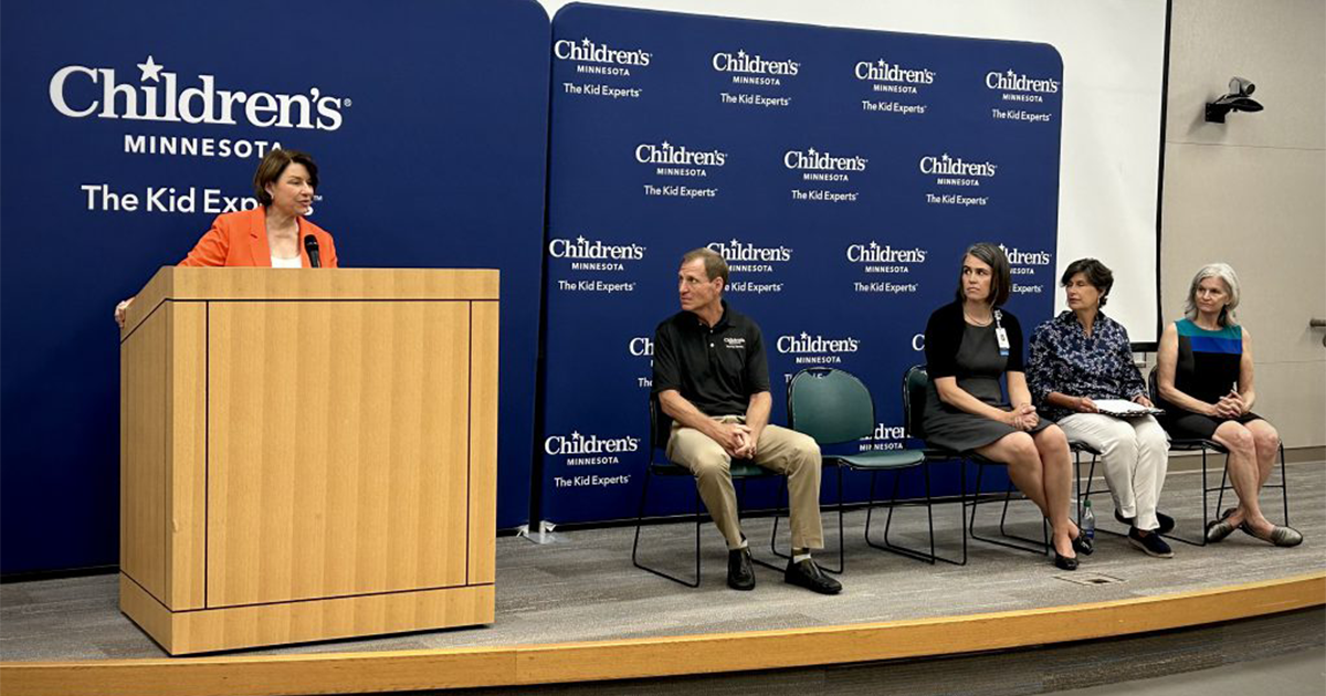 Sen. Amy Klobuchar discusses drug shortage bill at Children’s Minnesota
