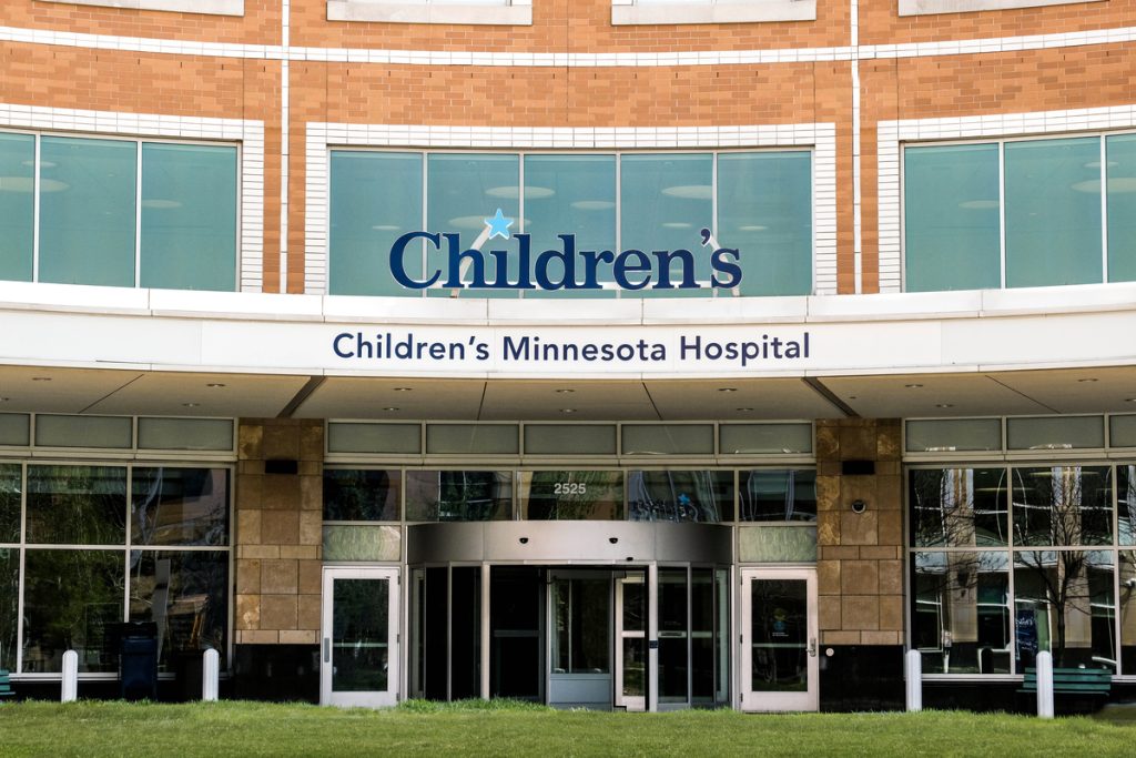 Minneapolis hospital entrance