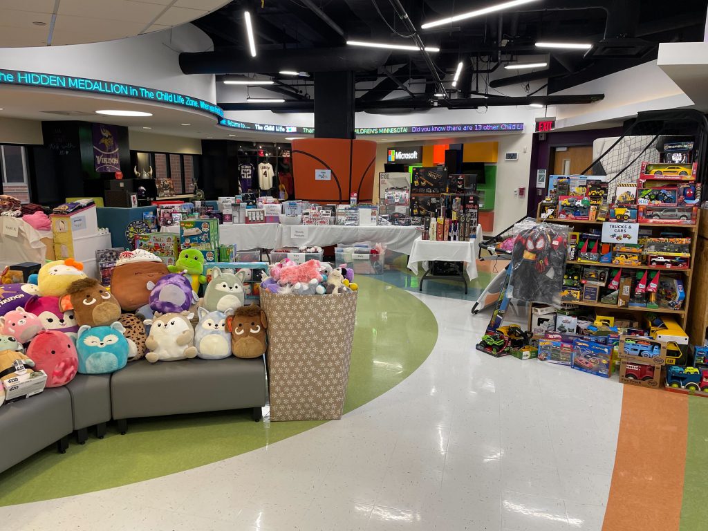 Stuffed animals and games for kids for the holiday toy shop