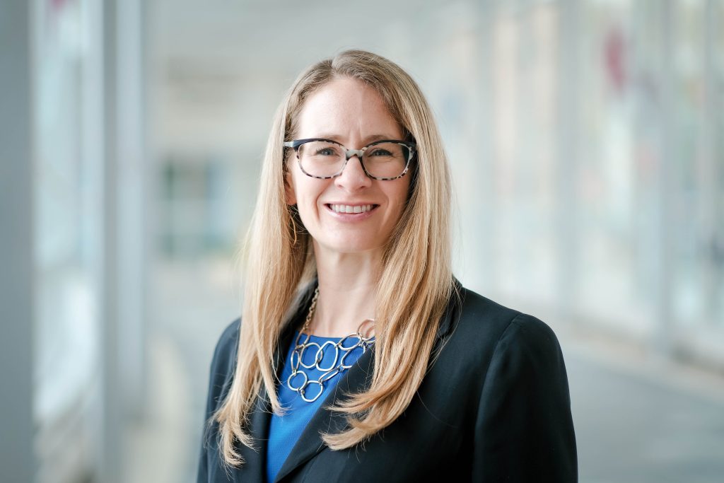 headshot of Katie Kummer