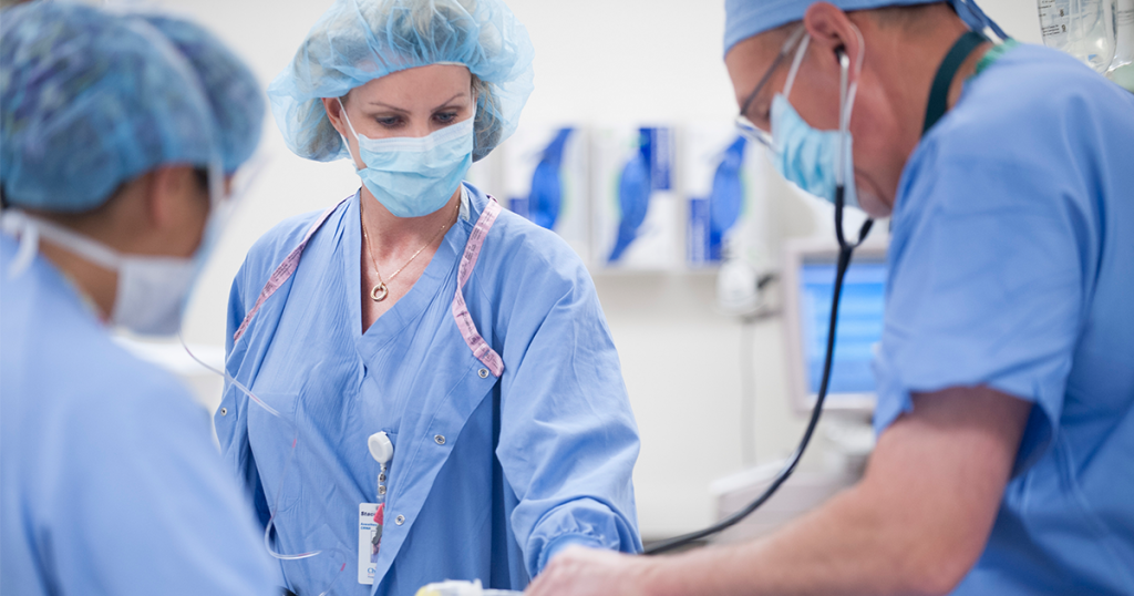 Children's Minnesota cardiovascular surgeons in surgery
